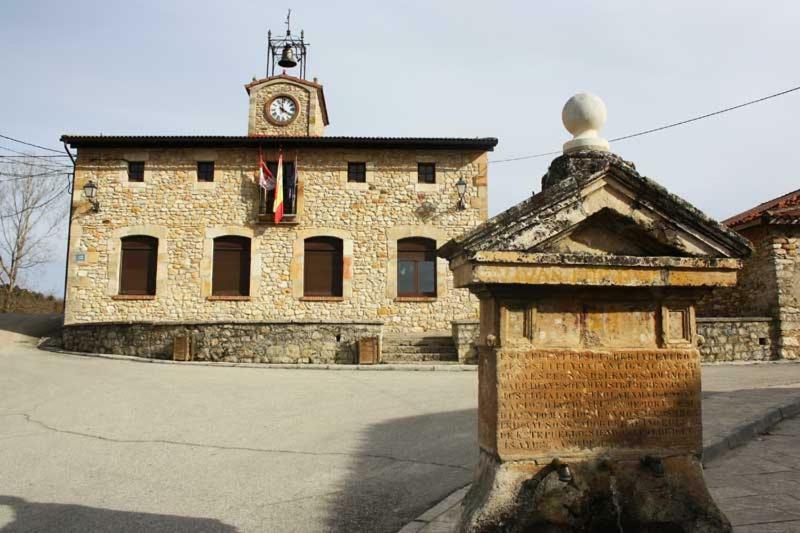 Casa De Pueblo Con Merendero Alquilable Opcionalmente Casarejos Екстер'єр фото