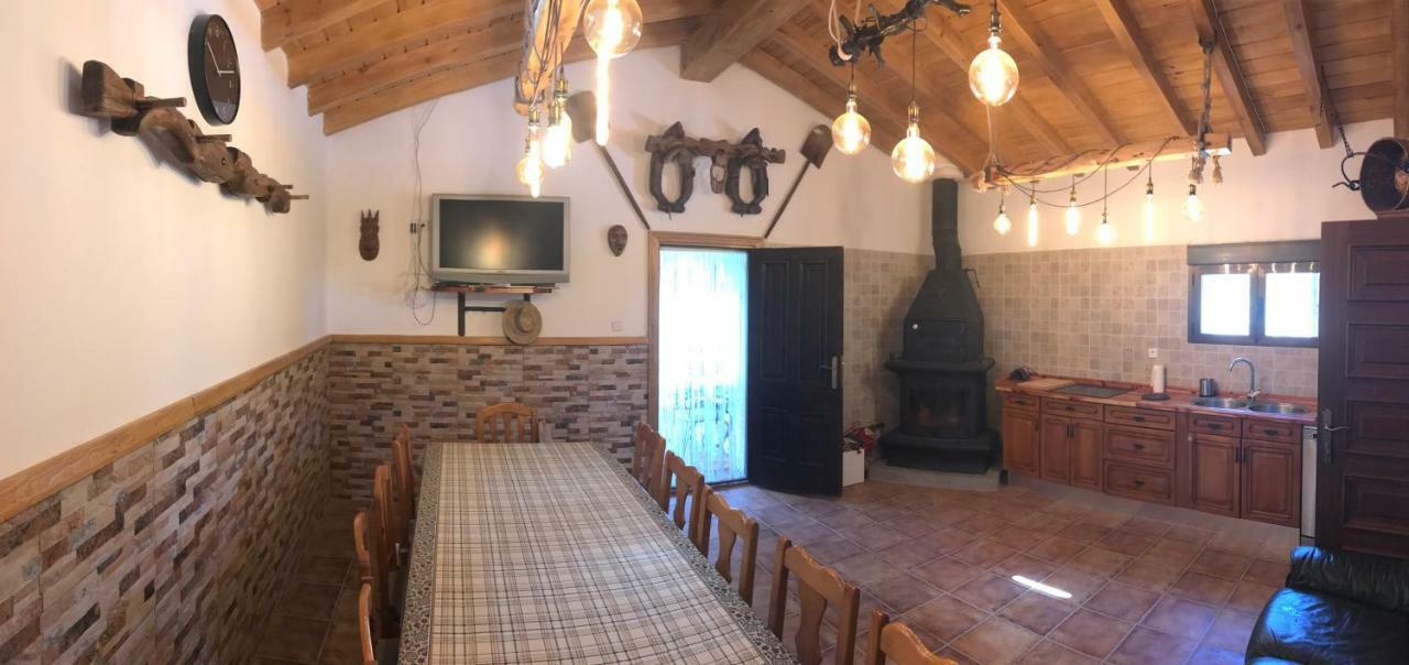 Casa De Pueblo Con Merendero Alquilable Opcionalmente Casarejos Екстер'єр фото